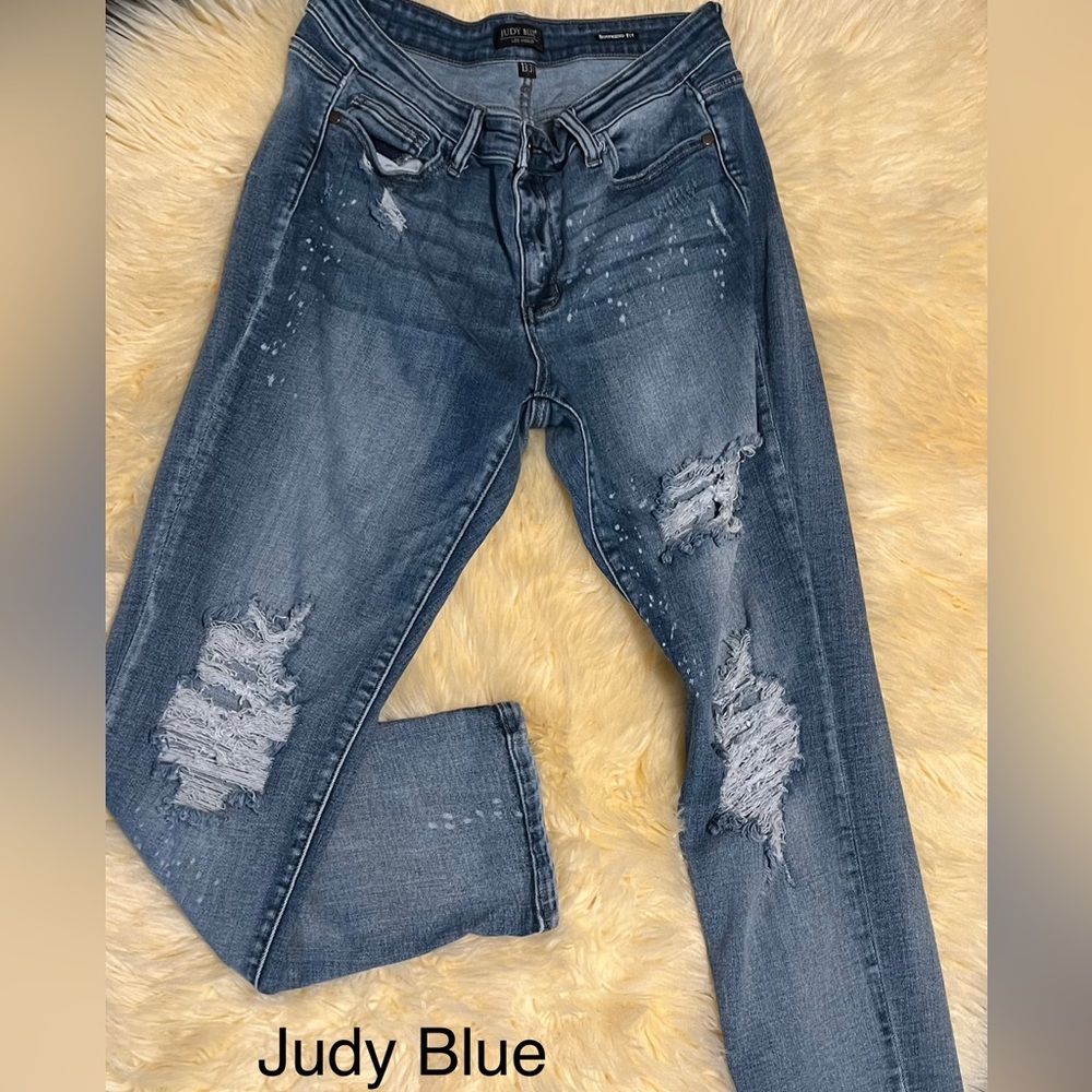 Judy Blue Bleached Boyfriend